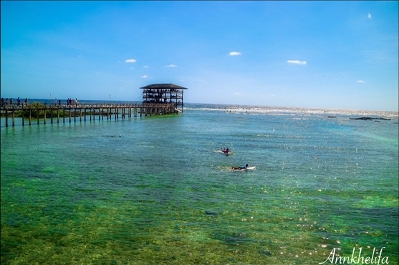 the beautiful calm sea of siargao cloud 9 philippines